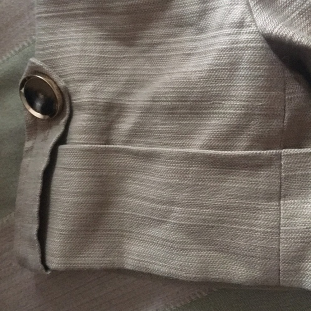 Beautiful‎ jacket - Picture 4 of 5